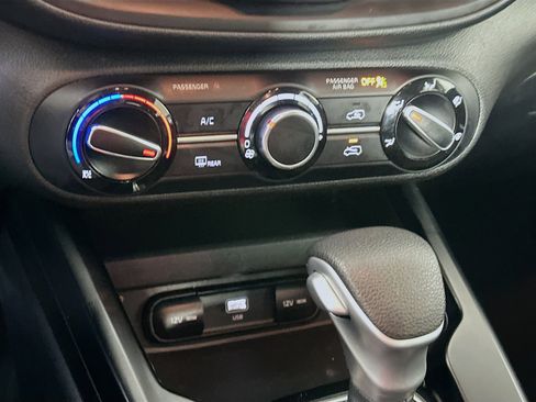 Used 2025 Kia Soul LX w/ LX Technology Package image 23