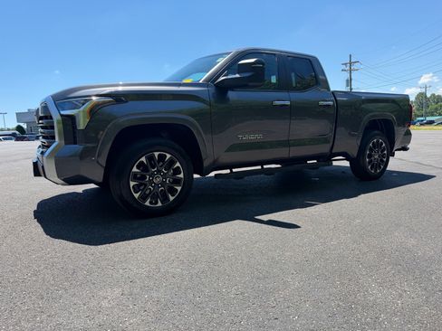 Used 2024 Toyota Tundra Limited AWD/4WD image 8