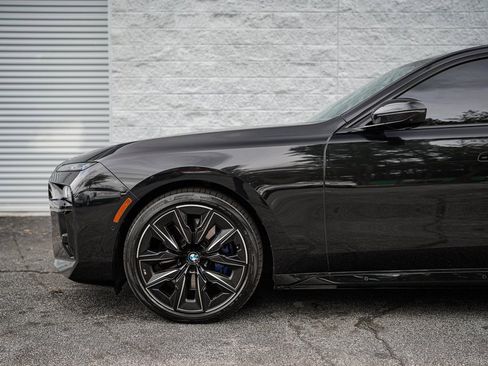 Used 2023 BMW 760i xDrive 760i xDrive w/ Executive Package image 11