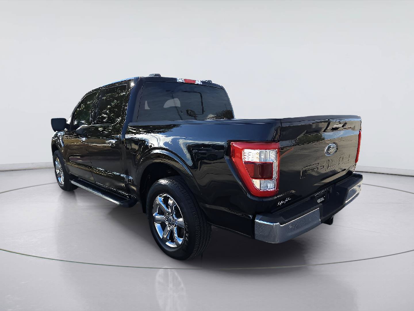 Used 2023 Ford F150 Lariat w/ Trailer Tow Package RWD image 5