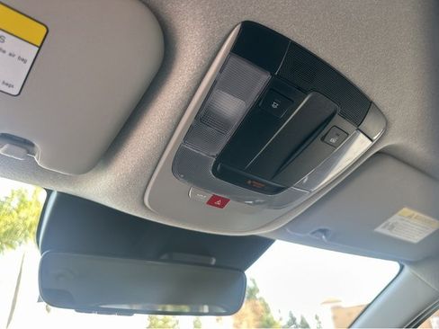 Certified 2025 Kia Niro EX image 23