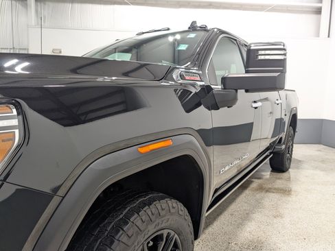 Used 2021 GMC Sierra 2500 Denali w/ Denali Black Diamond Edition image 7