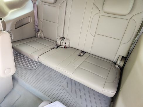 Used 2018 GMC Yukon SLT w/ Open Road Package RWD image 33