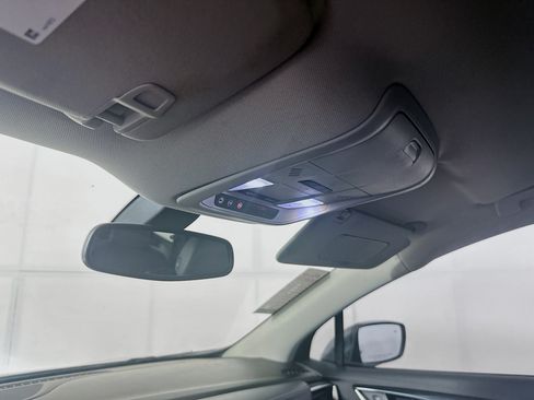 Used 2018 Buick Enclave Essence FWD image 18