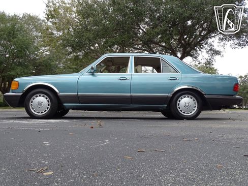 Used 1991 Mercedes-Benz 300 SE image 25