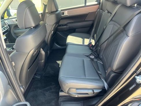 Used 2026 Hyundai Santa Fe SEL FWD image 12