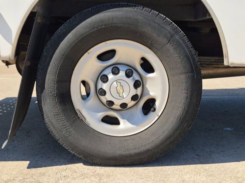 Used 2020 Chevrolet Express 3500 w/ Power Convenience Package image 18