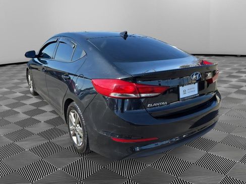 Used 2017 Hyundai Elantra SE image 5