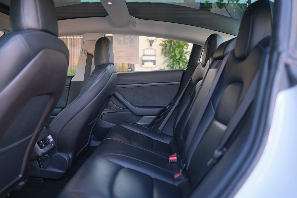 Used 2020 Tesla Model 3 Standard Range RWD image 27