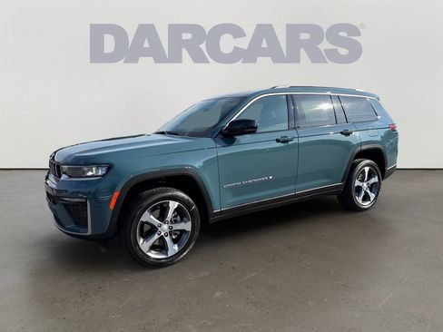 New 2026 Jeep Grand Cherokee L Limited w/ Luxury Tech Group II AWD/4WD image 3