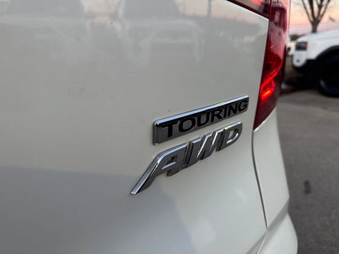 Used 2017 Honda Pilot Touring image 40