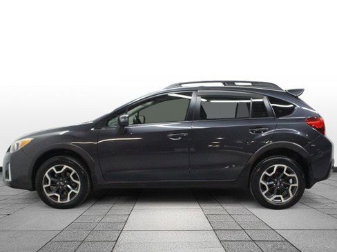 Used 2017 Subaru Crosstrek 2.0i Limited image 4
