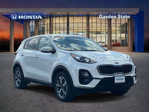 Used 2021 Kia Sportage LX AWD/4WD image 2