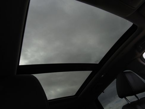 Certified 2023 Acura MDX FWD w/ Technology Package image 8