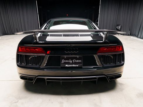 Used 2018 Audi R8 V10 image 12