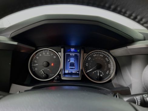 Used 2019 Toyota Tacoma SR5 image 22