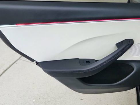 Used 2024 Tesla Model 3 Performance image 32