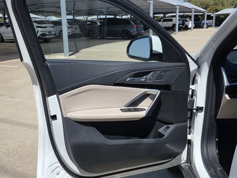 Used 2025 BMW X2 xDrive28i image 12