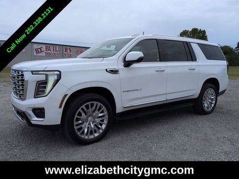 Used 2025 GMC Yukon XL Denali AWD/4WD image 7