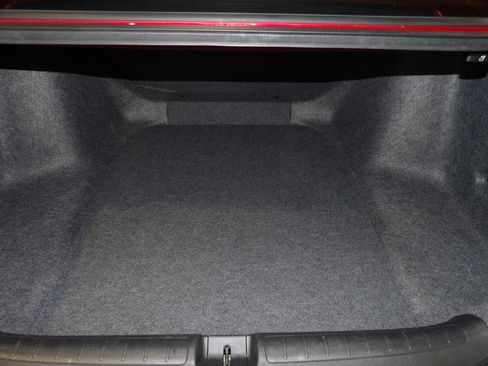 Used 2018 Honda Accord LX image 18