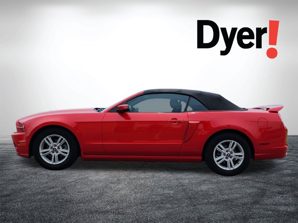 Used 2014 Ford Mustang Convertible RWD image 7