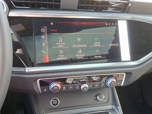 New 2025 Audi Q3 2.0T Premium image 8