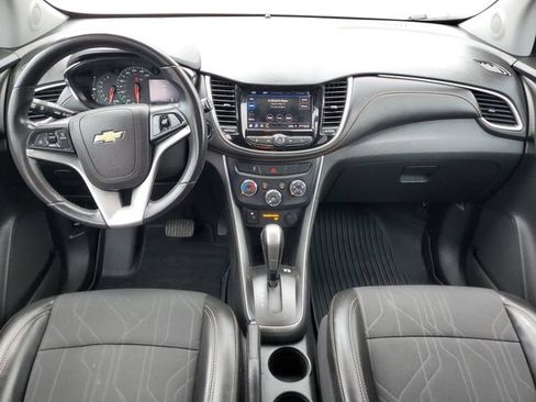 Used 2020 Chevrolet Trax LT w/ Driver Confidence Package FWD image 23