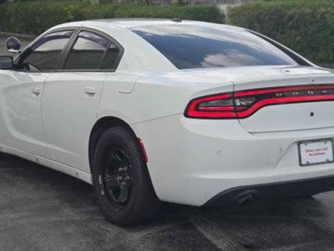 Used 2019 Dodge Charger Police w/ Street Appearance Group RWD image 4