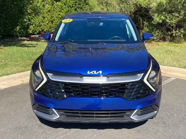 Used 2023 Kia Sportage EX FWD image 2