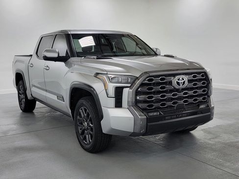 Used 2024 Toyota Tundra Platinum AWD/4WD image 2