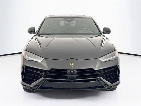 Used 2023 Lamborghini Urus S image 2