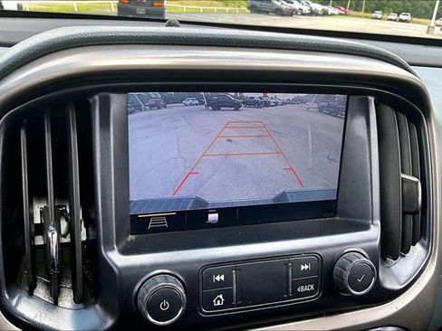 Used 2022 Chevrolet Colorado Z71 AWD/4WD image 15