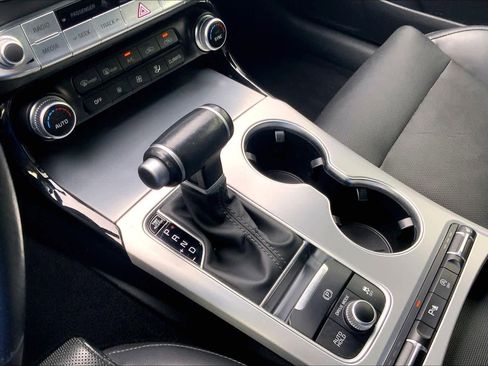 Used 2019 Kia Stinger GT RWD image 16