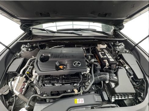 Used 2022 Lexus ES 250 w/ Accessory Package AWD/4WD image 18
