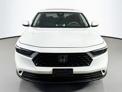 Used 2024 Honda Accord EX image 2