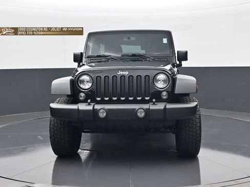 Used 2018 Jeep Wrangler Unlimited Sport S AWD/4WD image 2
