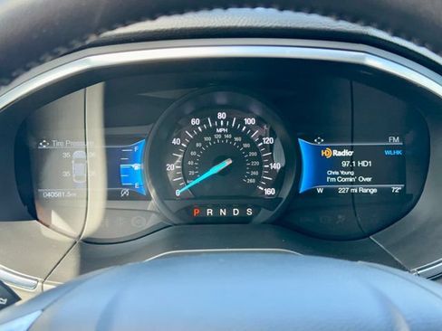 Used 2021 Ford Edge Titanium w/ Equipment Group 301A AWD/4WD image 19