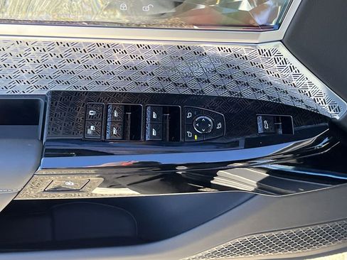 New 2025 BMW 760i xDrive image 13