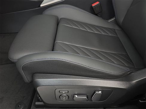 New 2026 BMW X3 M50 w/ Premium Package image 28