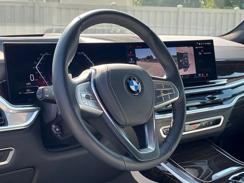 Used 2026 BMW X7 xDrive40i AWD/4WD image 19