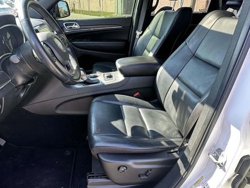 Used 2020 Jeep Grand Cherokee Limited image 18