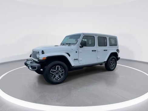 New 2026 Jeep Wrangler Unlimited Sahara w/ Safety Group AWD/4WD image 4