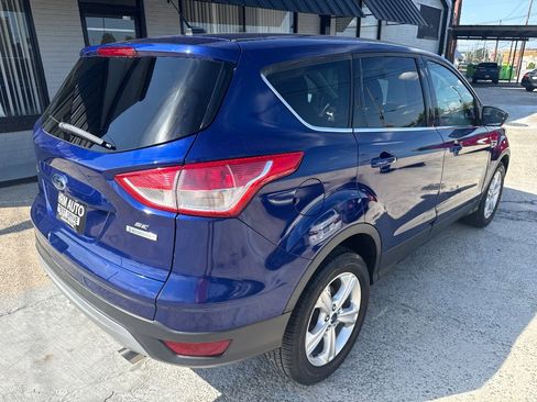 Used 2016 Ford Escape SE FWD image 4