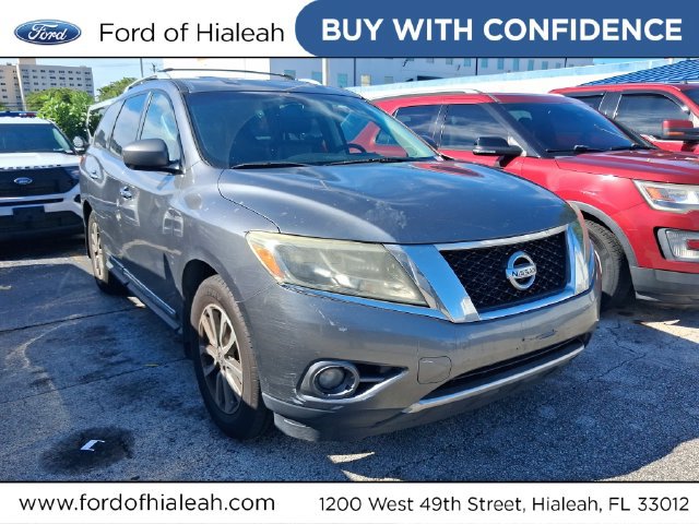 Used 2015 Nissan Pathfinder SL w/ SL Tech Package FWD image 1