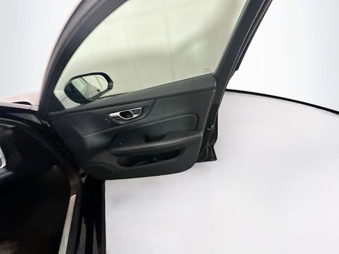 Used 2024 Volvo S60 B5 Core image 31