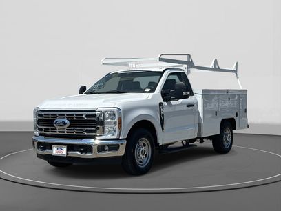 New 2025 Ford F350 XL w/ XL Chrome Package