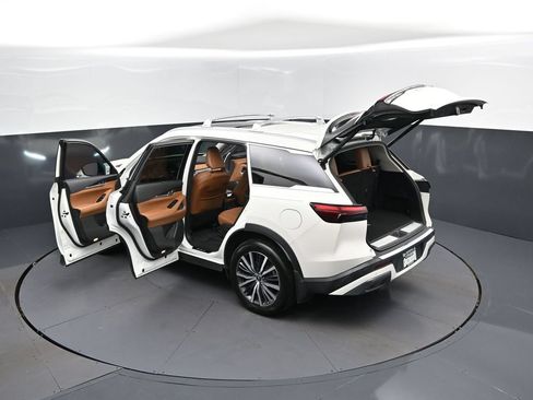 Certified 2023 INFINITI QX60 Sensory w/ Vision Package AWD/4WD image 2