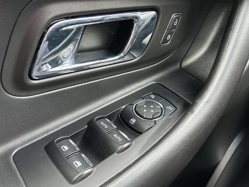 Used 2014 Ford Taurus SHO w/ Equipment Group 401A image 29