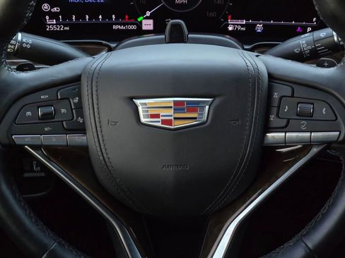 Used 2024 Cadillac Escalade ESV Sport Platinum image 18