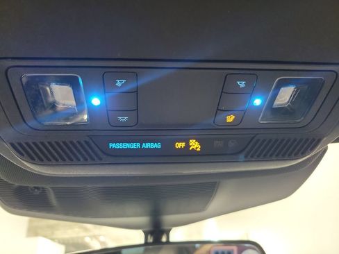Used 2020 Ford Explorer XLT w/ Equipment Group 202A RWD image 45